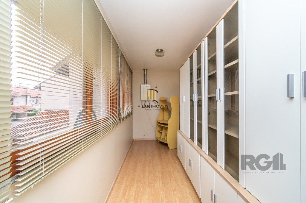 Casa Condominio no bairro Guarujá de 3 dormitórios 1 vaga DESOCUPADA