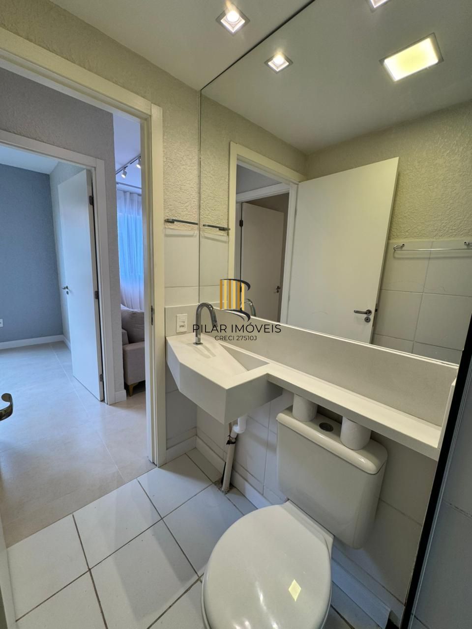 Apartamento 2 dormitórios no bairro Santos Dumont