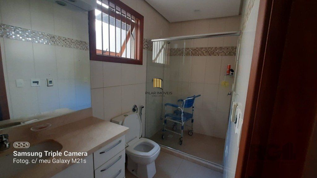 Casa 4 Dormitório(s) Bairro Nonoai