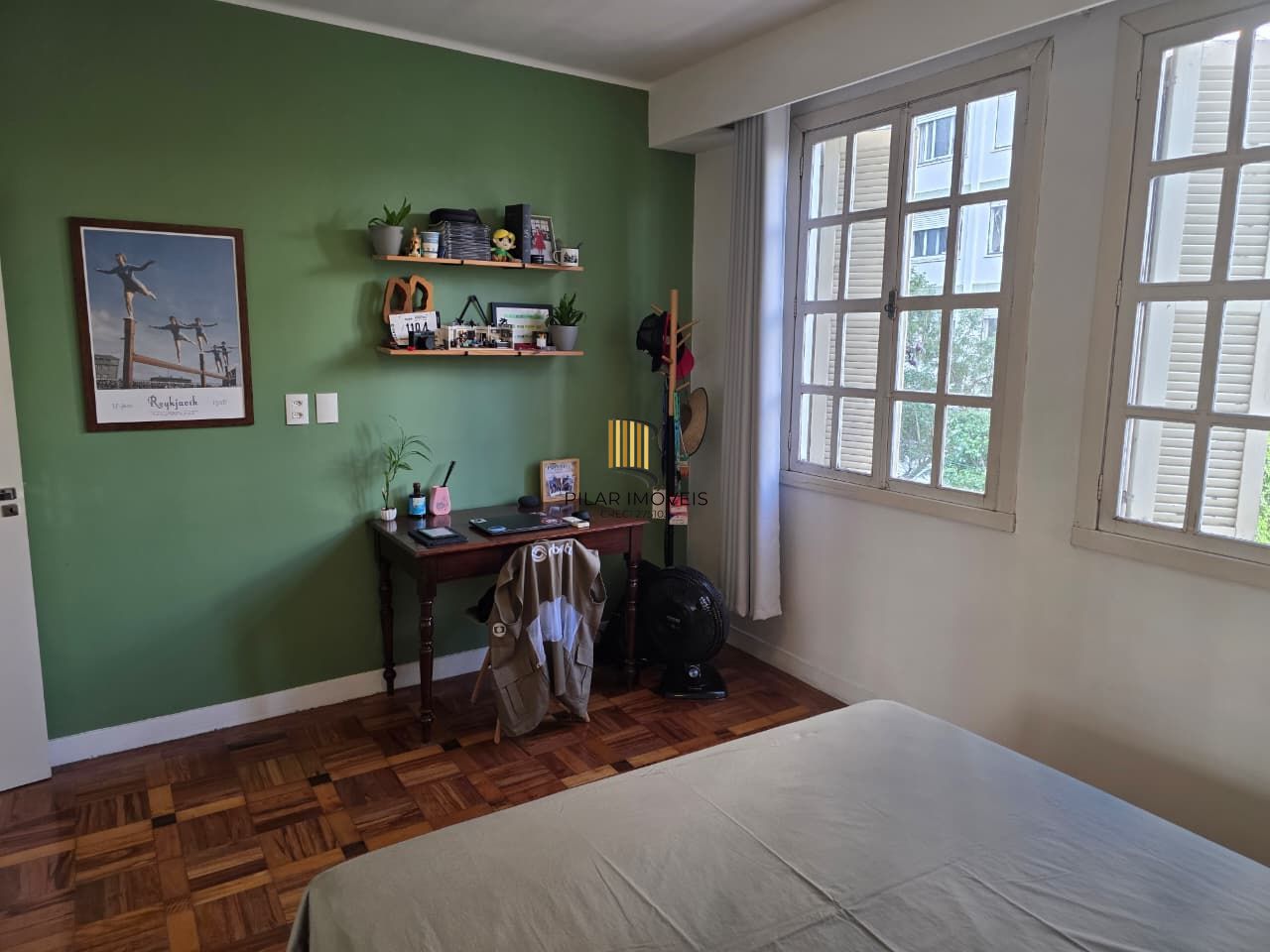 Apartamento no Centro reformado semi mobiliado de 1 dormitório