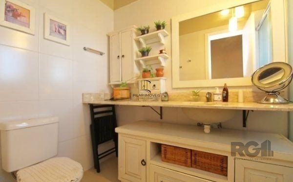 Casa de Condomínio 3 dormitórios no bairro Vila Jardim