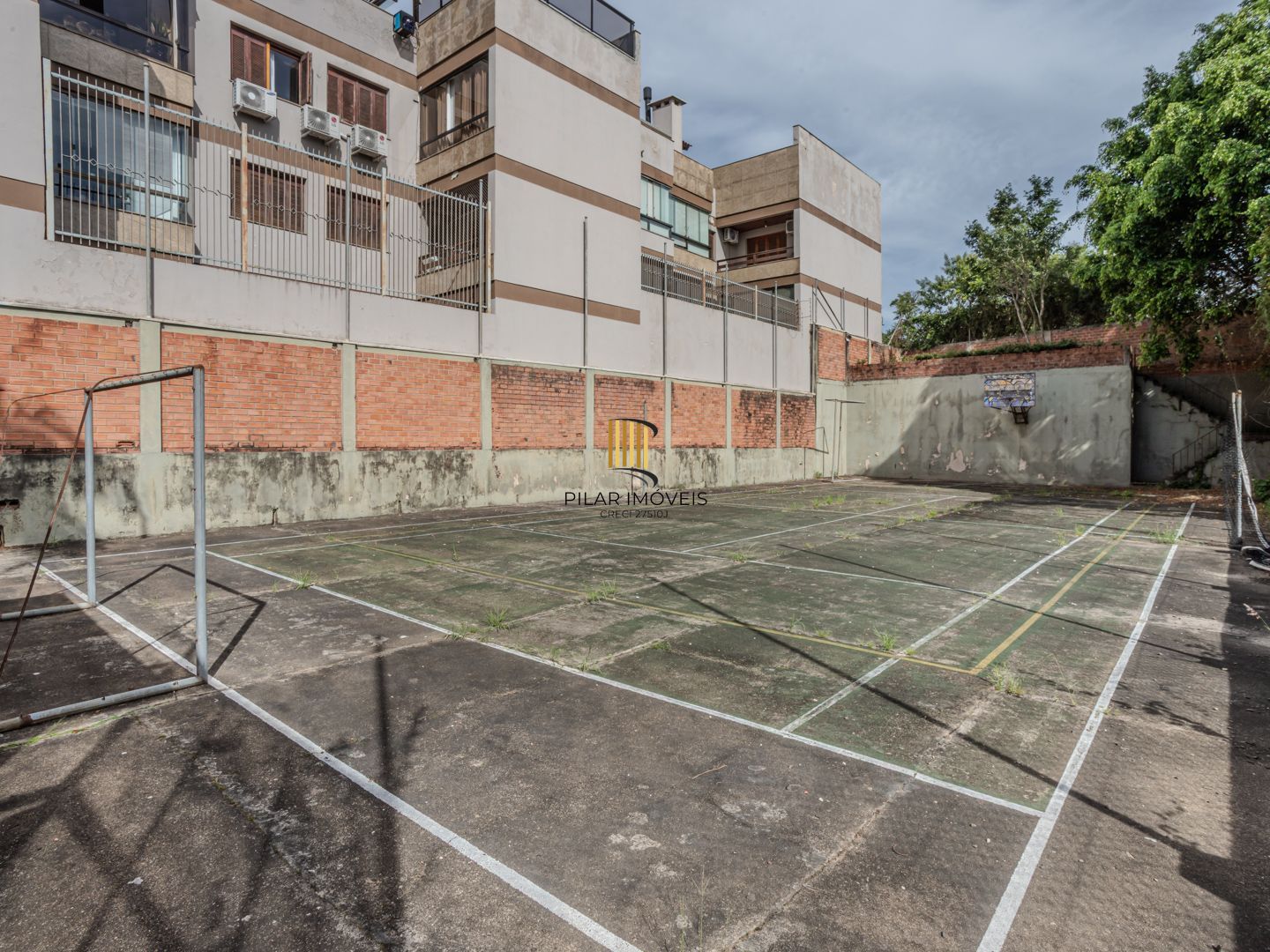 Casa sobrado no Menino Deus de 3 dormitórios e 3 vagas