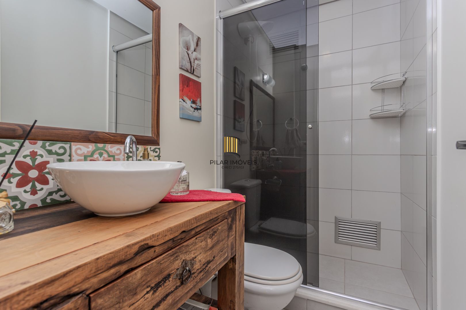Apartamento diferenciado no bairro Nonoai de 3 dormitórios  2 vagas e infra