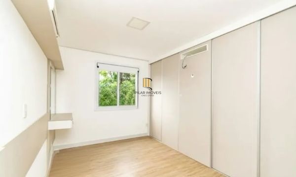 Apartamento de 2 dormitórios e 2 vagas no Cristo Redentor DESOCUPADO