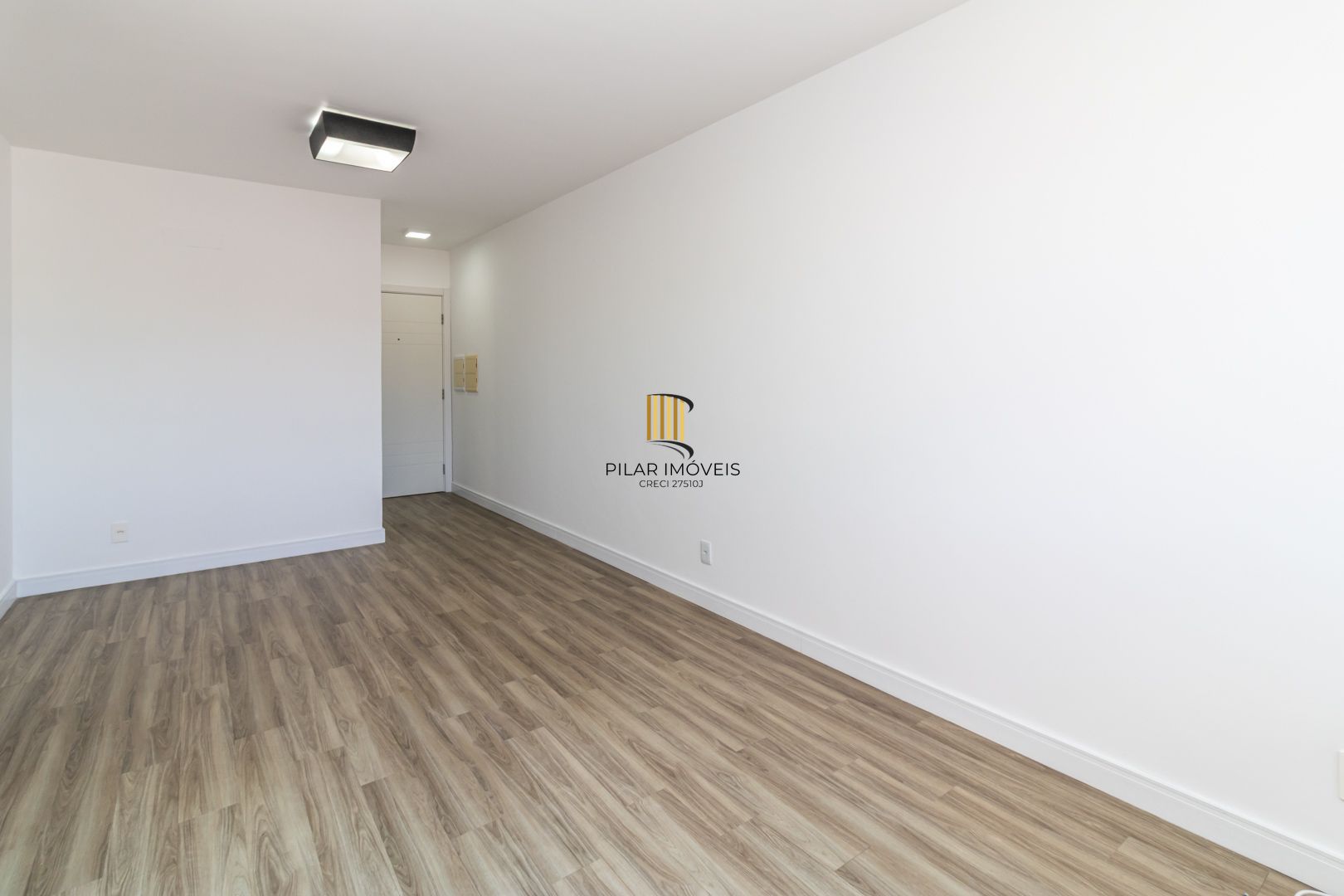 Apartamento no Jardim Botânico de 2 dormitórios e vaga DESOCUPADO