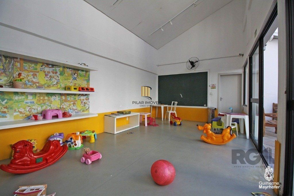 Apartamento no Condomínio Park Plaza de 2 dormitórios e vaga
