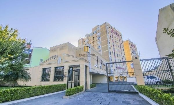 Apartamento no Cristal de 3 dormitórios , 2 vagas e infra