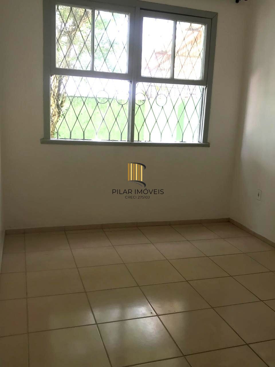 Apartamento no bairro Teresópolis de 1 dormitório térreo com pátio