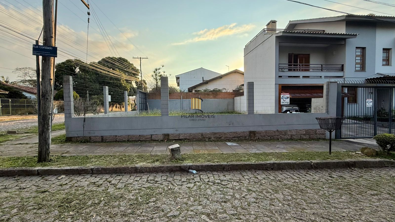 Casa 3 dormitórios no bairro Ipanema