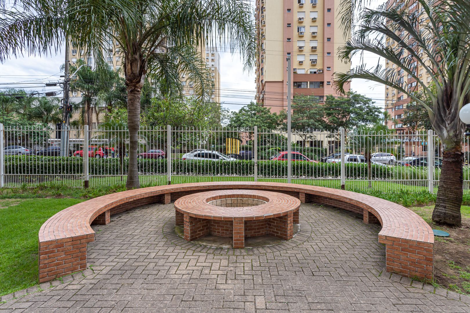Apartamento de 3 dormitórios vaga e infra no bairro Vila Ipiranga