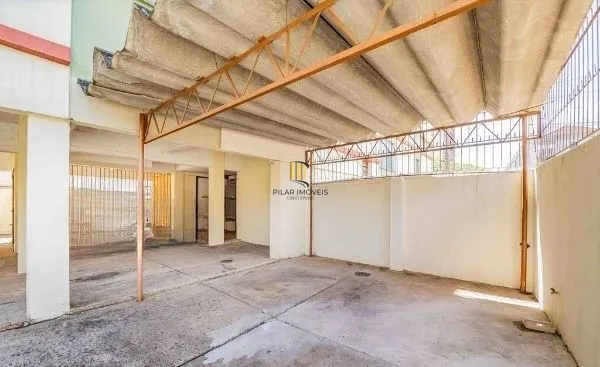 Apartamento no Passo D'areia de 1 dormitório e 2 vagas DESOCUPADO
