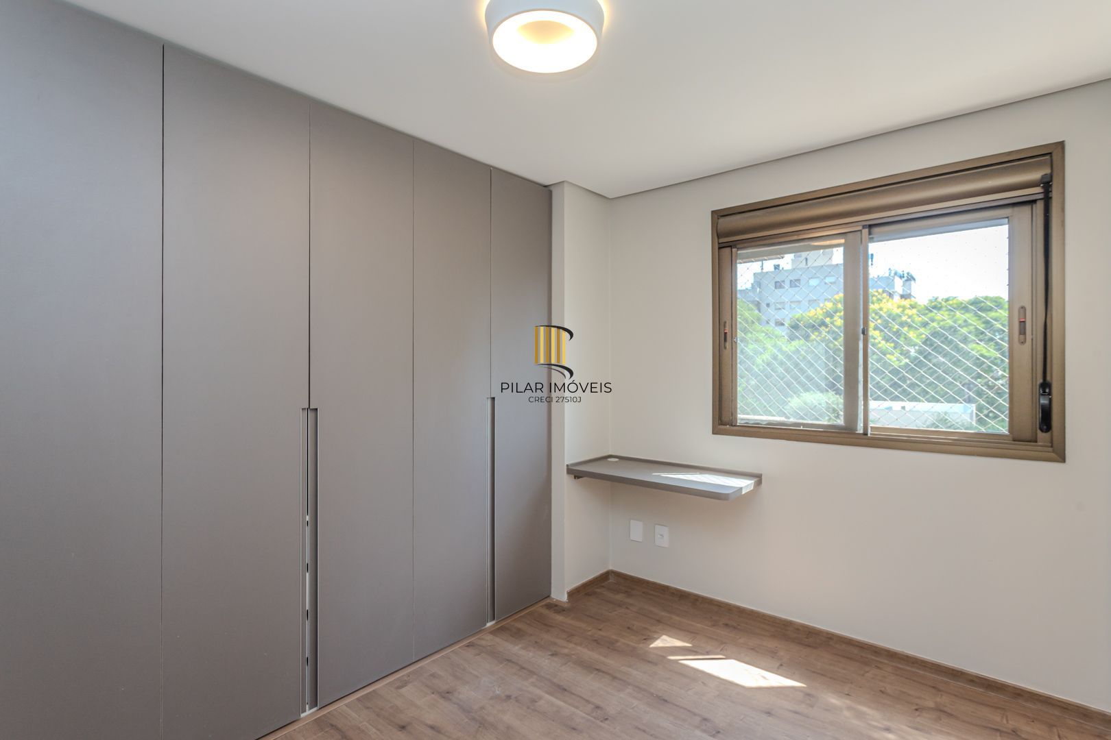 Apartamento no bairro Mont Serrat de 2 suítes e 2 vagas DESOCUPADO