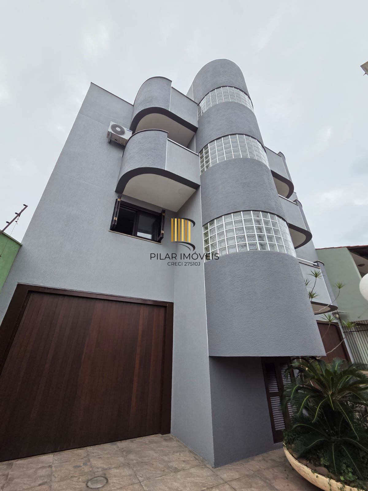 Casa 3 dormitórios no bairro Sarandi