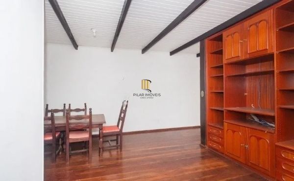 Casa no bairro Jardim Botânico de 4 dormitórios e 3 vagas