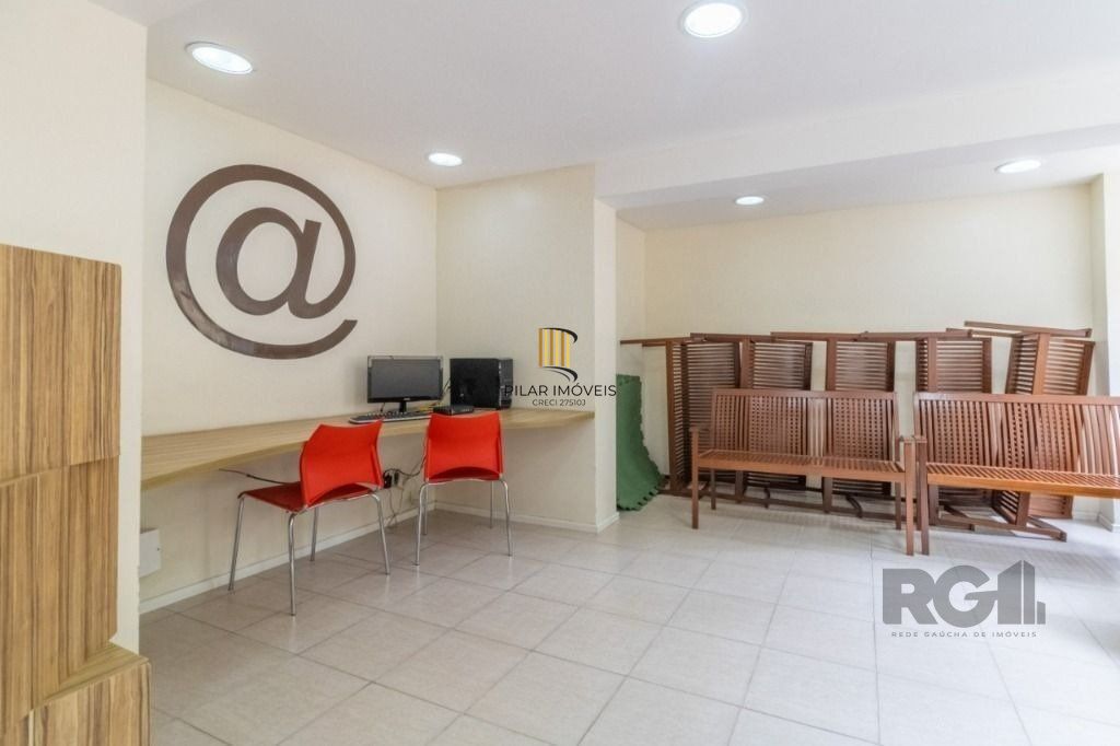 Apartamento no Sarandi de 2 dormitórios infra e vaga