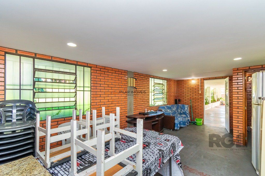Apartamento 3 dormitórios com dependência com vaga na Medianeira