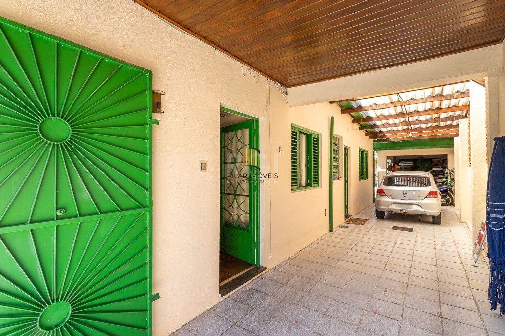 Casa para Venda - 143.32m², 3 dormitórios, sendo 1 suites, 5 vagas - Parque Santa Fé