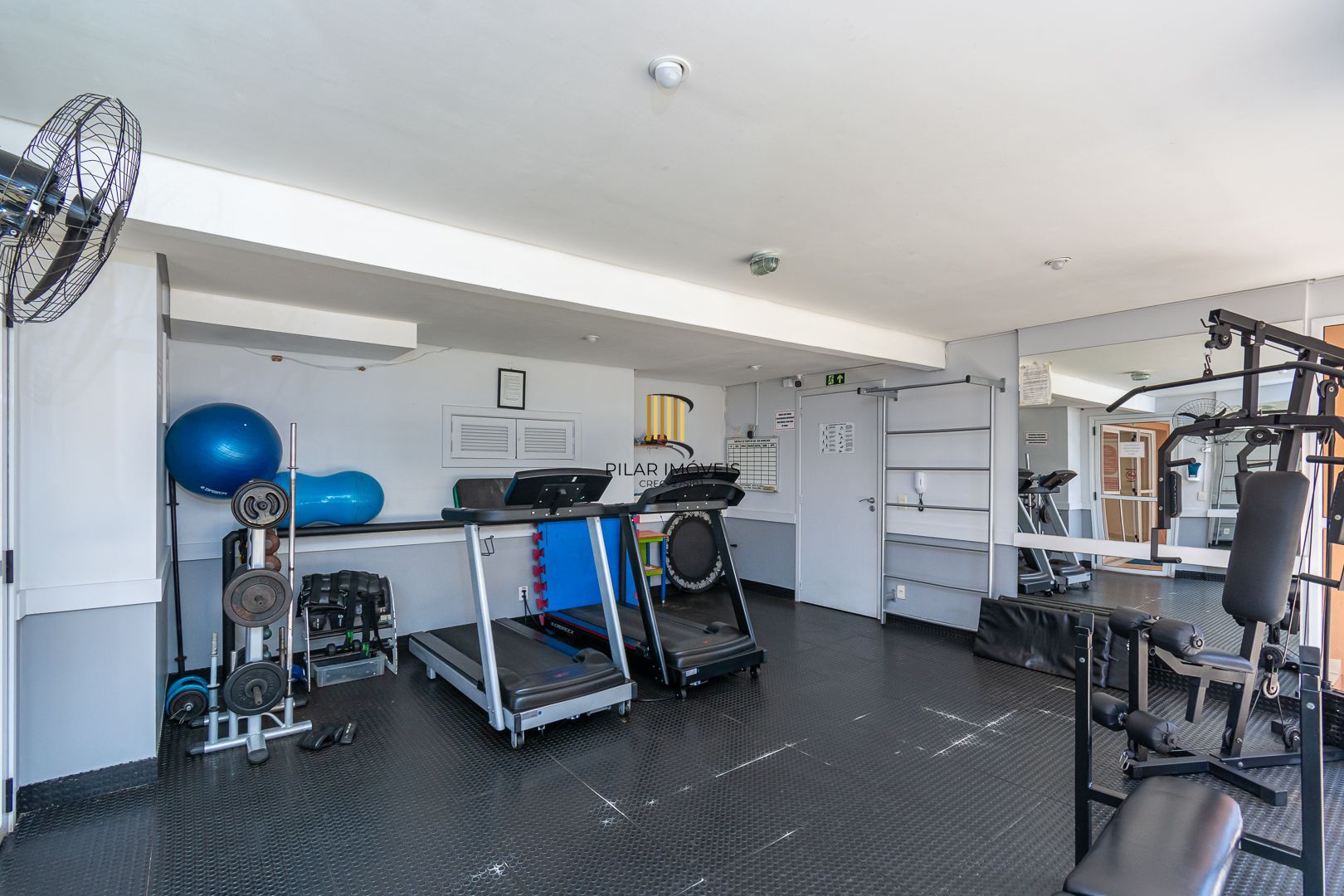 Apartamento 3 dormitórios no bairro Vila Ipiranga