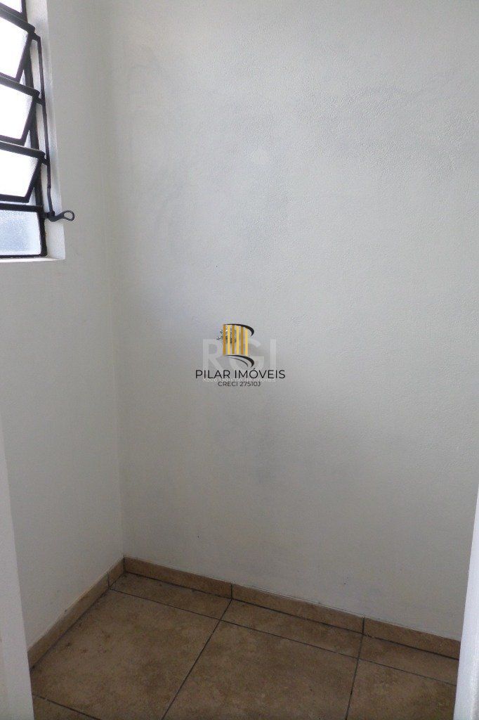 Casa no bairro Jardim Botânico de 3 dormitórios e 2 vagas