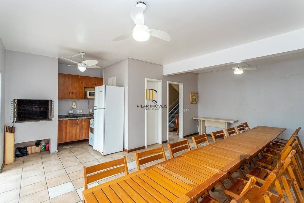 Casa em condomínio no Sarandi de 2d vaga e infra