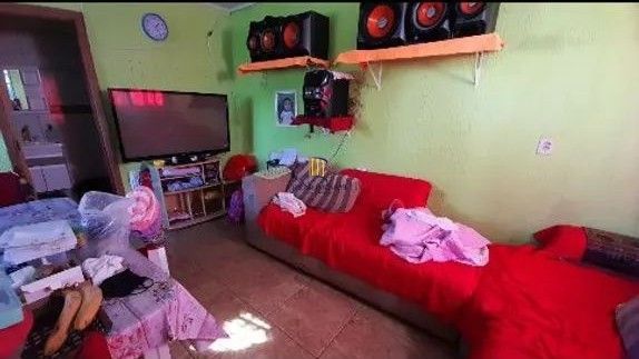 Casa 5 dormitórios no bairro Formoza