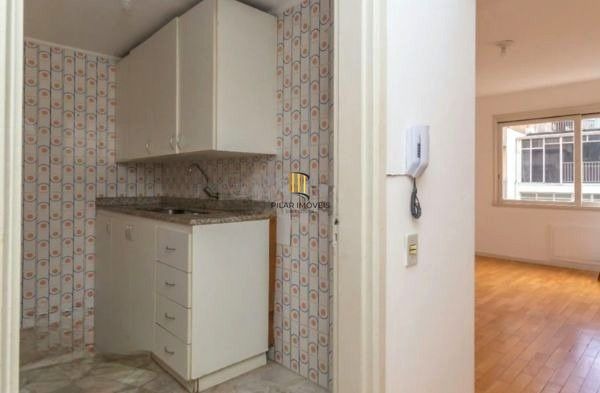 Apartamento no Centro de 1 dormitório DESOCUPADO