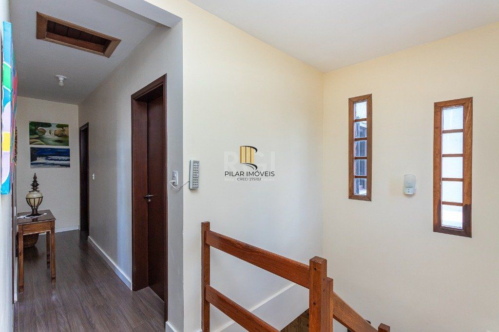 Casa na zona sul de 4 dormitórios 2 vagas - Espirito Santo