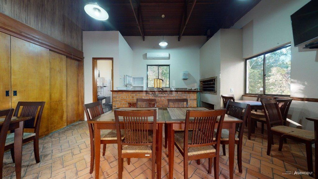 Apartamento no Nonoai de 2 dormitórios vaga e infra