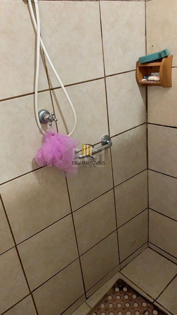 Casa 4 dormitórios 3 banheiros garagem coberta para 3 + carros