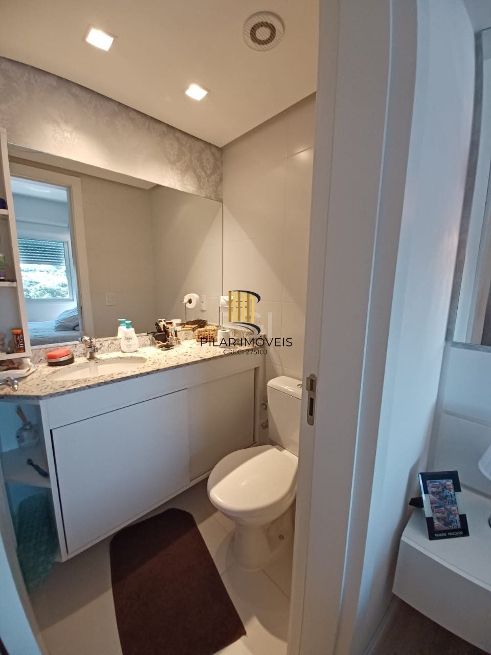 Cobertura duplex na Medianeira de 2 dormitórios e 2 vagas