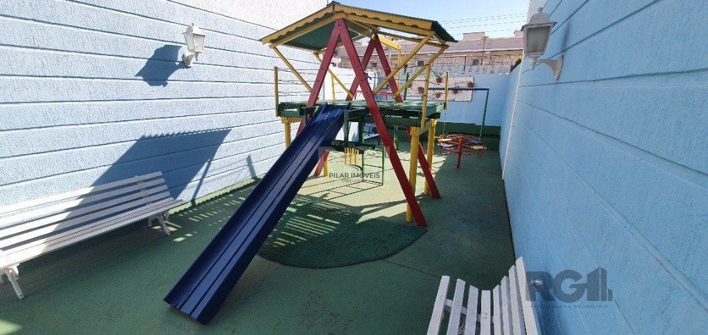 Casa em condomínio no Sarandi de 2d vaga e infra