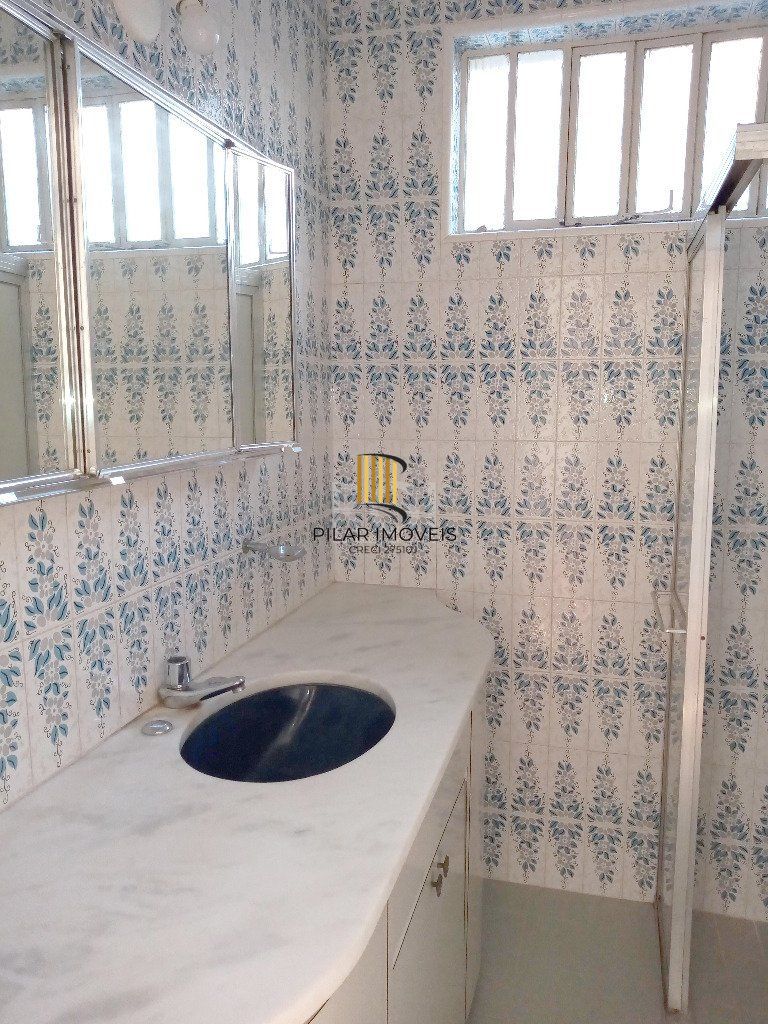 Casa para Venda - 170m², 4 dormitórios, sendo 1 suites, 2 vagas - Tristeza