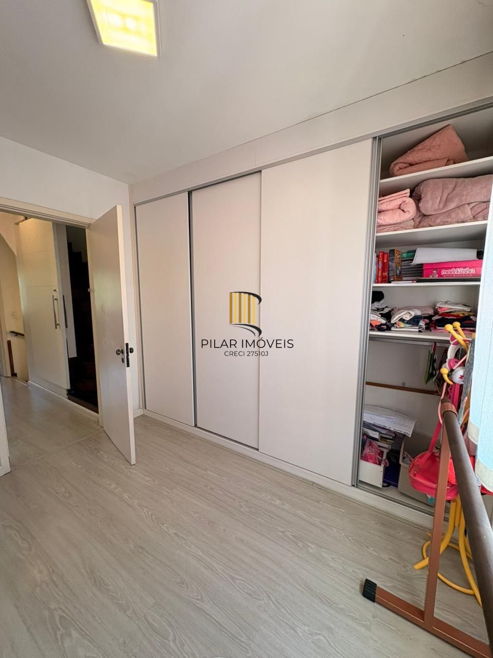 Casa sobrado de 3 dormitórios e 2 vagas