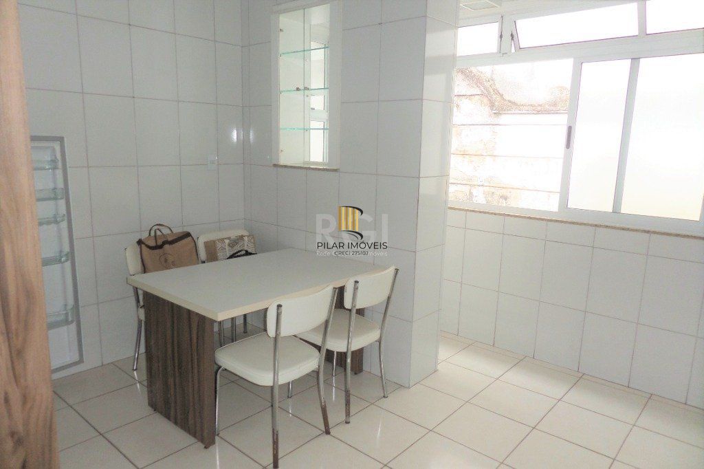 Apartamento 3 dormitórios Menino Deus Desocupado