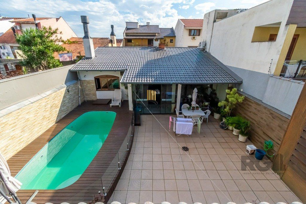 Casa 4 Dormitório(s) Bairro Jardim Planalto