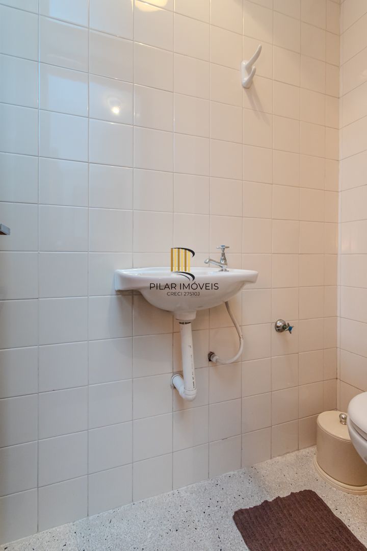 Apartamento no bairro Floresta de 3 dormitórios e vaga