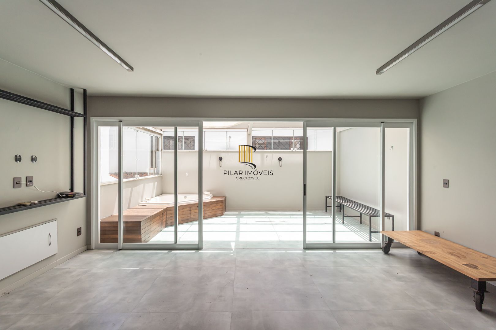 Apartamento Garden no bairro Pertrópolis de 3 dormitórios e 2 vagas DESOCUPADO