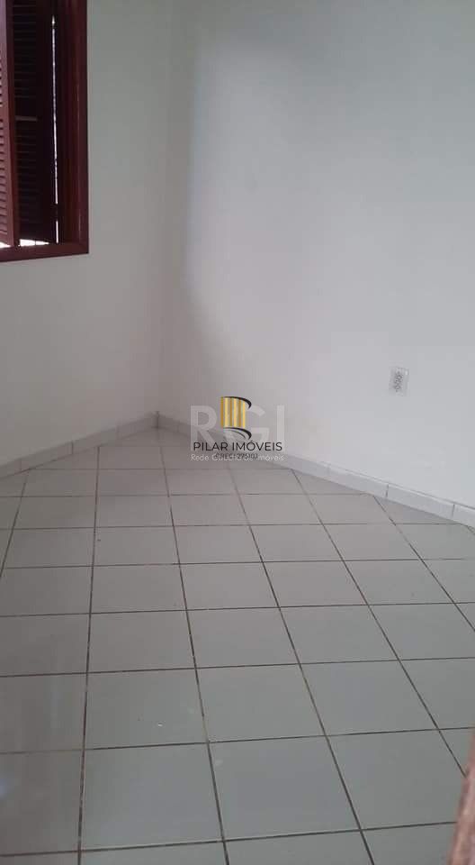 Casa para Venda - 68m², 2 dormitórios, 1 vaga - Belém Novo