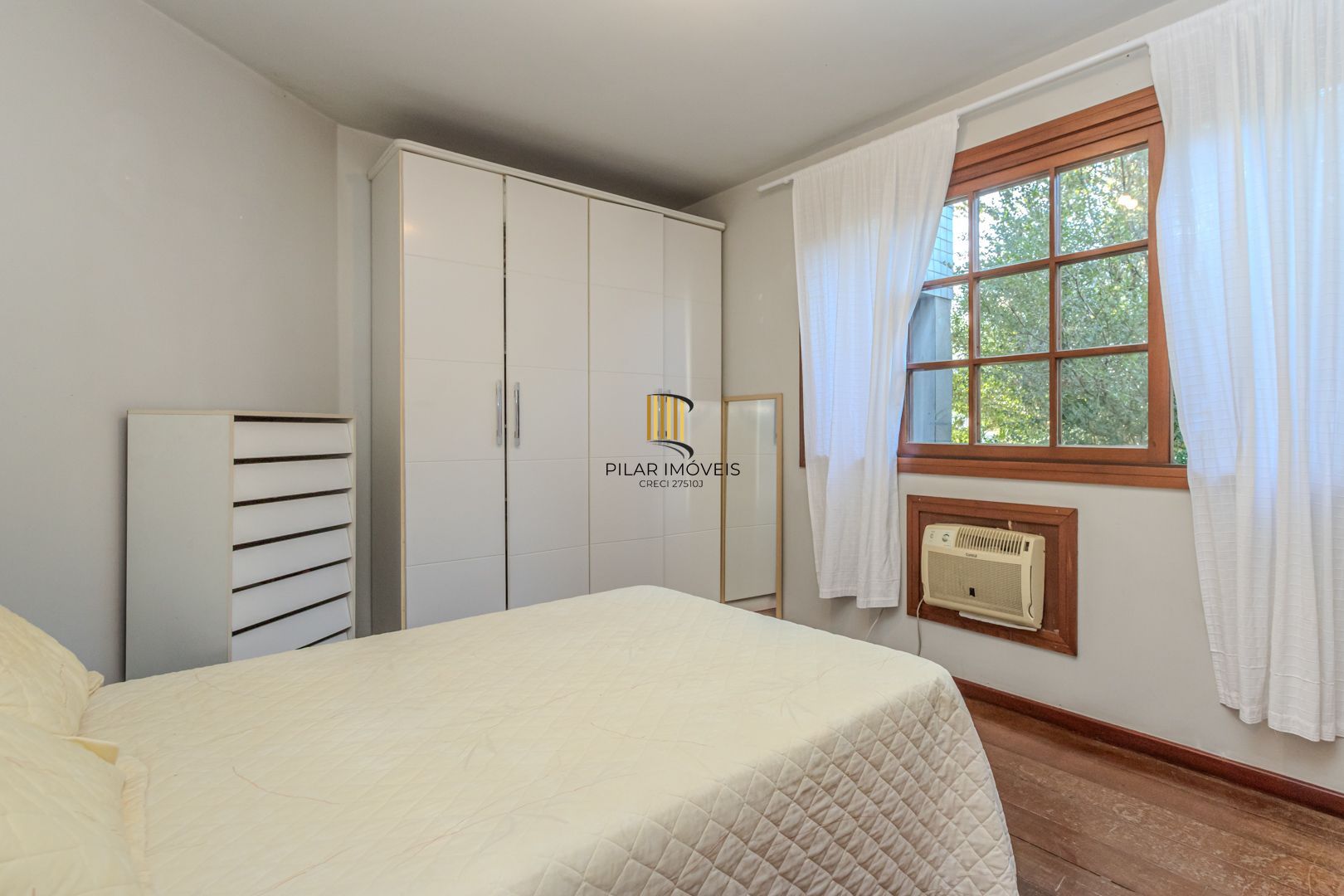 Cobertura duplex no bairro Petrópolis de 3 dormitórios vaga e terraço