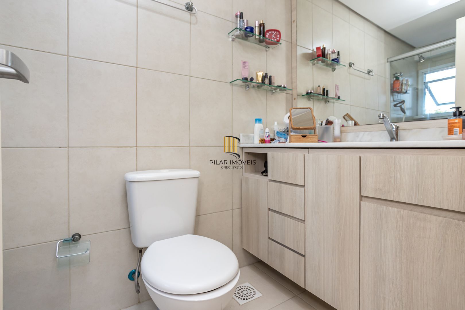 Apartamento no Cristal de 3 dormitórios , 2 vagas e infra