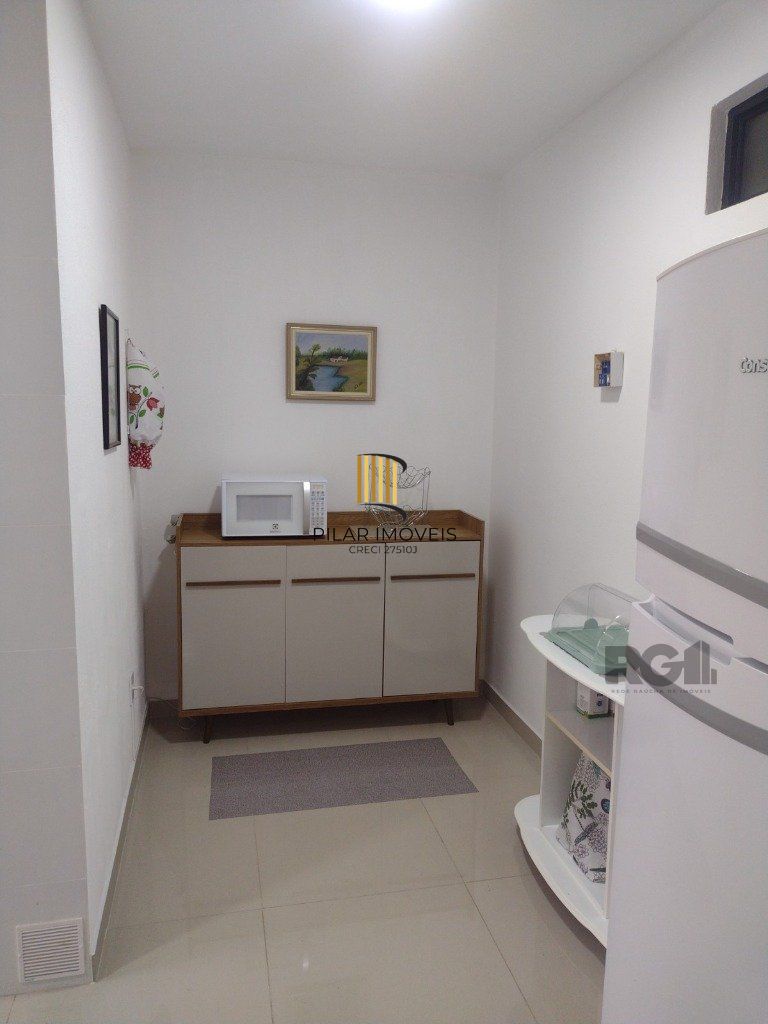 APTO 02 DORM , 01 VAGA , ELEVADOR , DEPENDENCIA , CHURRASQUEIRA