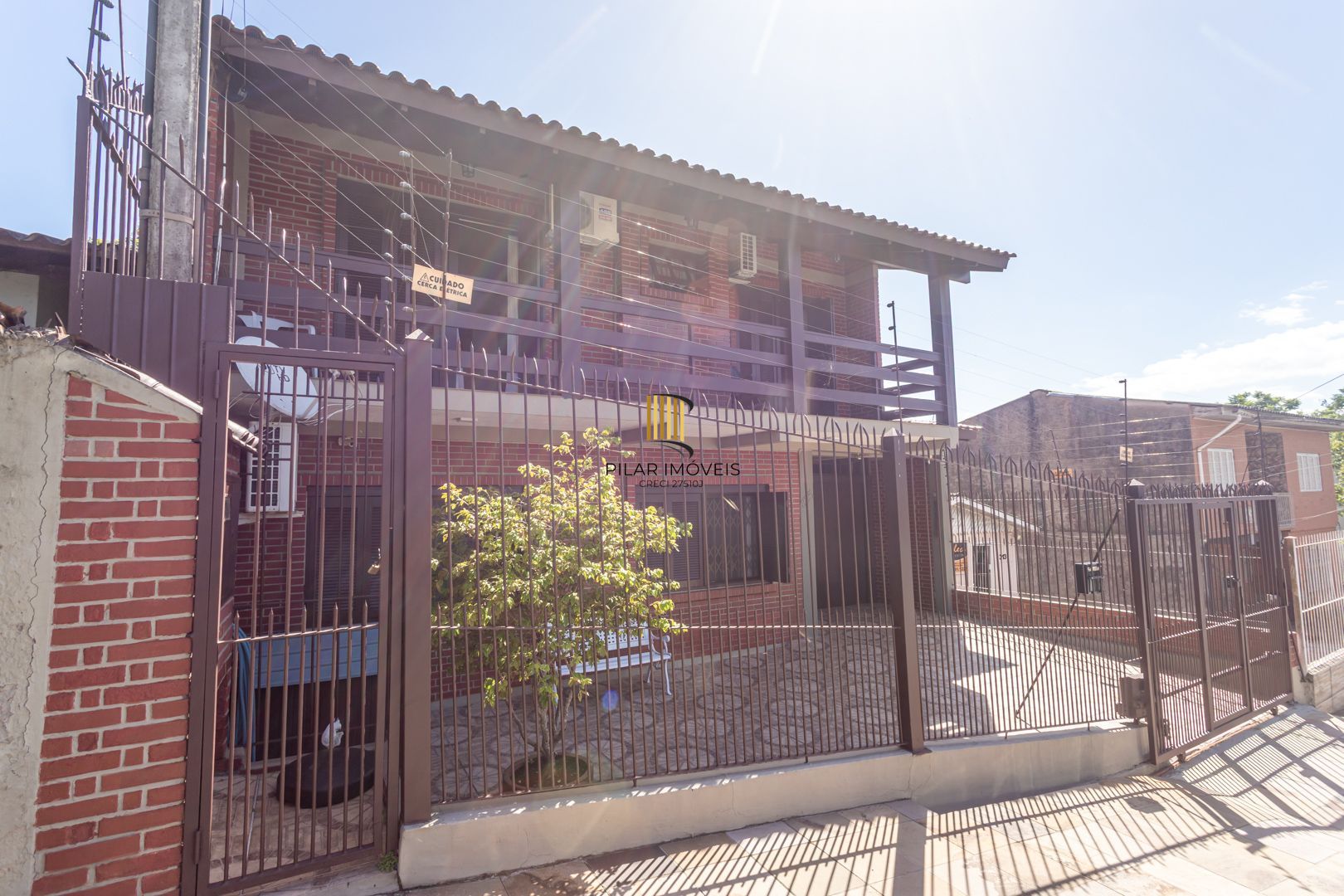 Casa 3 dormitórios no bairro Camaquã