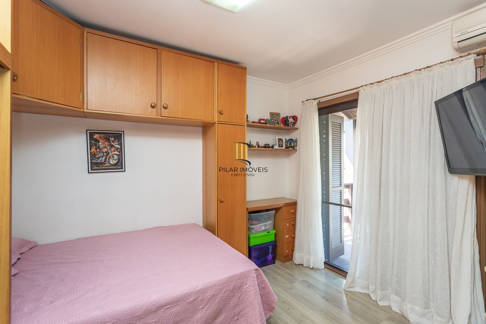 Casa 3 dormitórios no bairro Camaquã