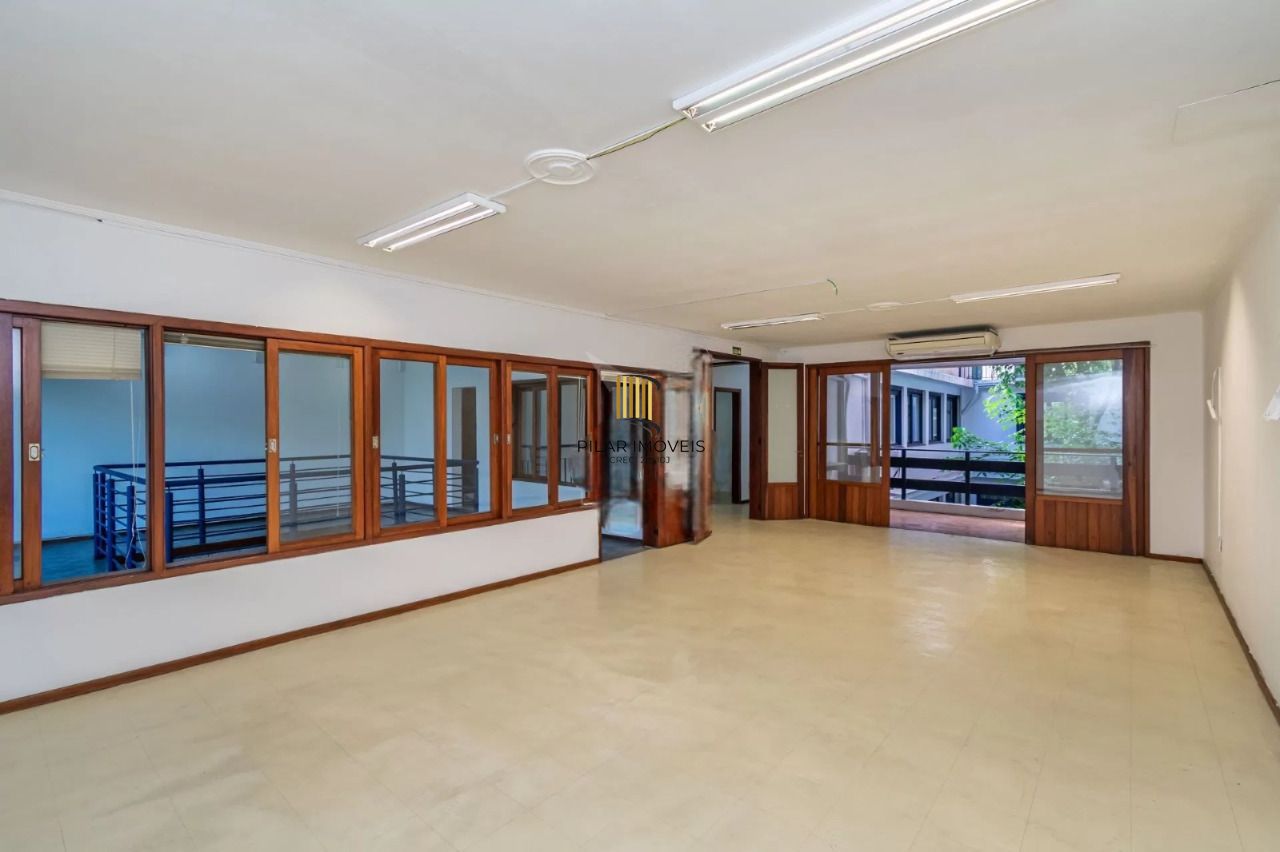 Predio Comercial com 1000m², 5 vagas, no bairro Higienópolis em Porto Alegre para Alugar