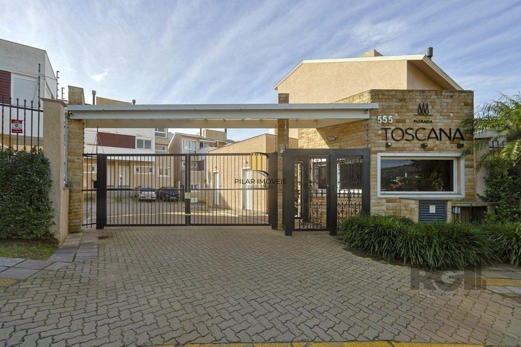 Casa condominio de 3 dormitórios 2 vagas e infra