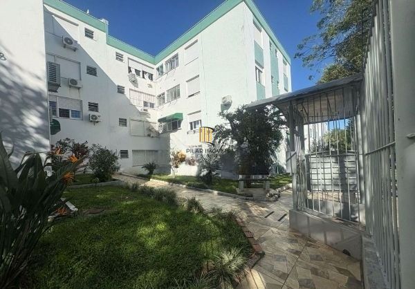 Apartamento de 1 dormitório na Vila Ipiranga desocupado
