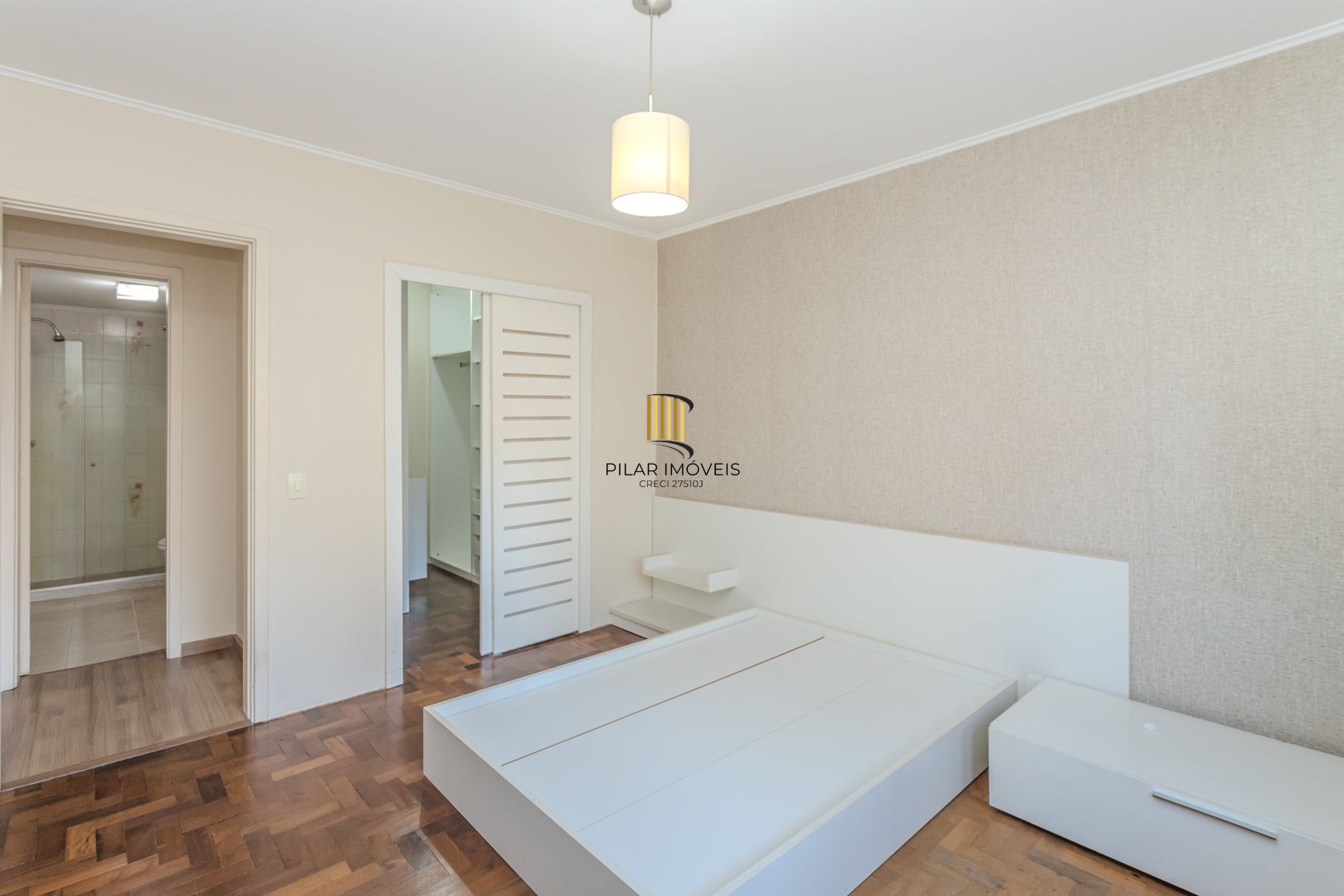 Apartamento no Centro de 1 dormitório DESOCUPADO