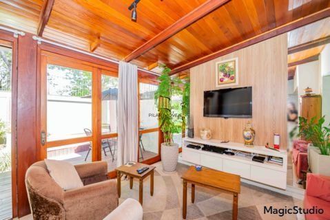 Casa em Condomínio 3 dorms, 2 vagas de garagem, 129m² privativos, à venda Avenida Eduardo Prado, Cavalhada - Porto Alegre