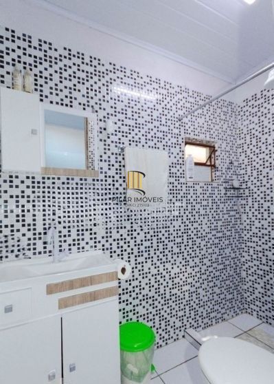 Casa no bairro Tristeza de 4 dormitórios e 4 vagas