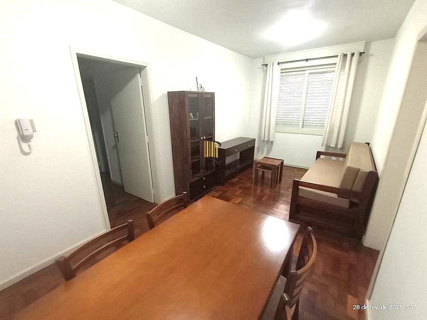 APARTAMENTO MOBILIADO E COM VAGA NO MENINO DEUS